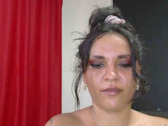 HotVenesse webcam