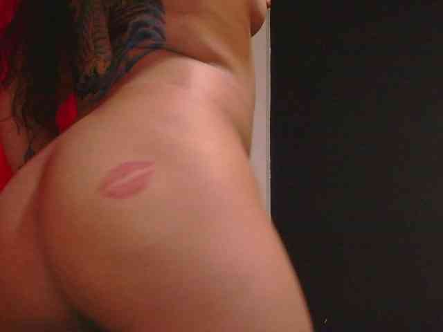 HotVenesse webcam