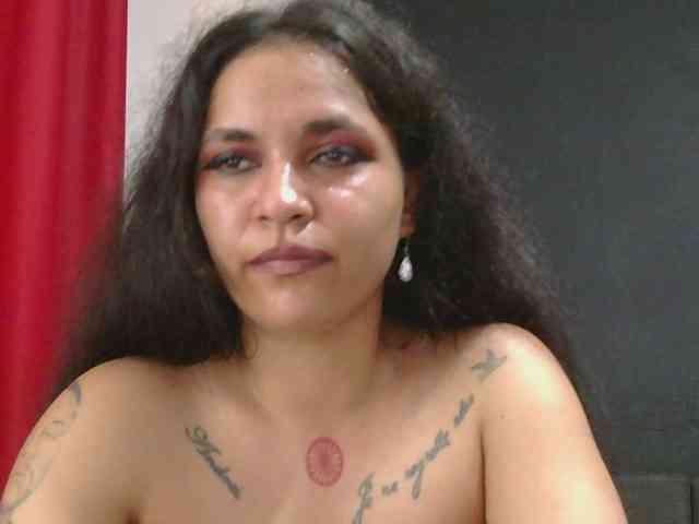 HotVenesse webcam