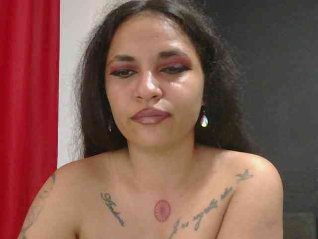 HotVenesse webcam