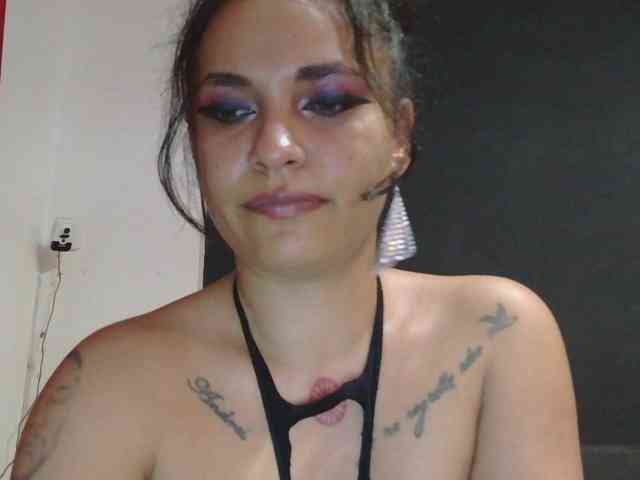 HotVenesse webcam