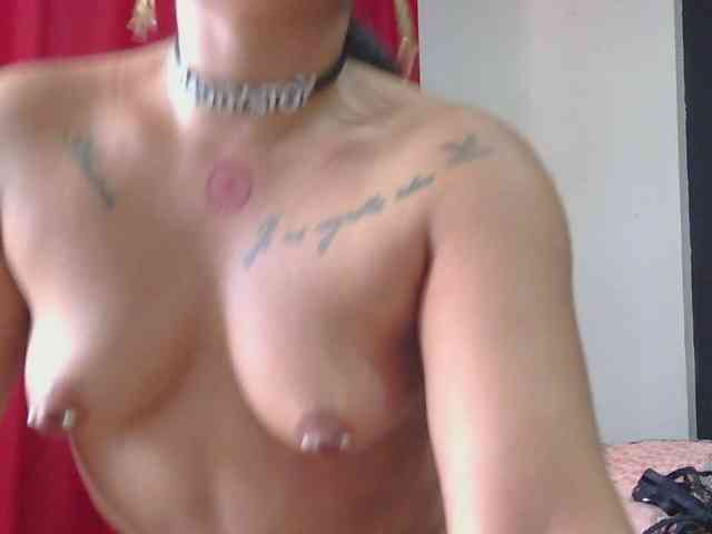 HotVenesse webcam
