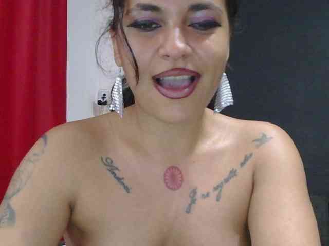 HotVenesse webcam