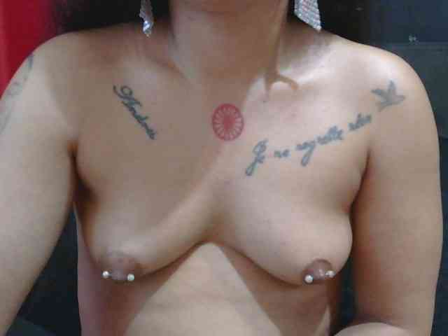 HotVenesse webcam