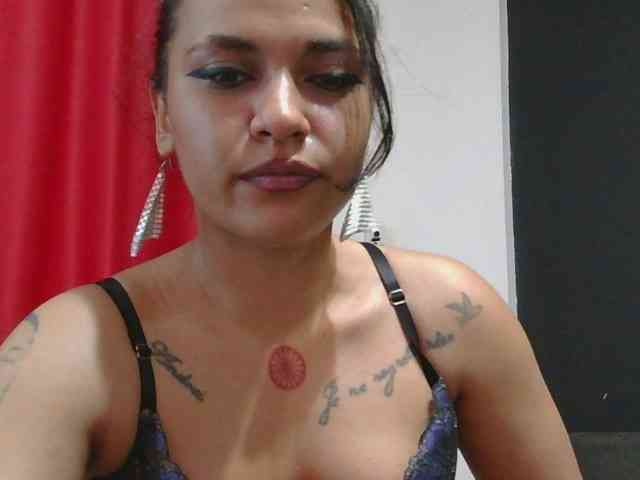 HotVenesse webcam