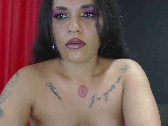 HotVenesse webcam