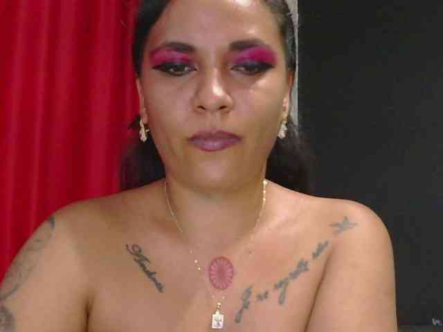 HotVenesse webcam