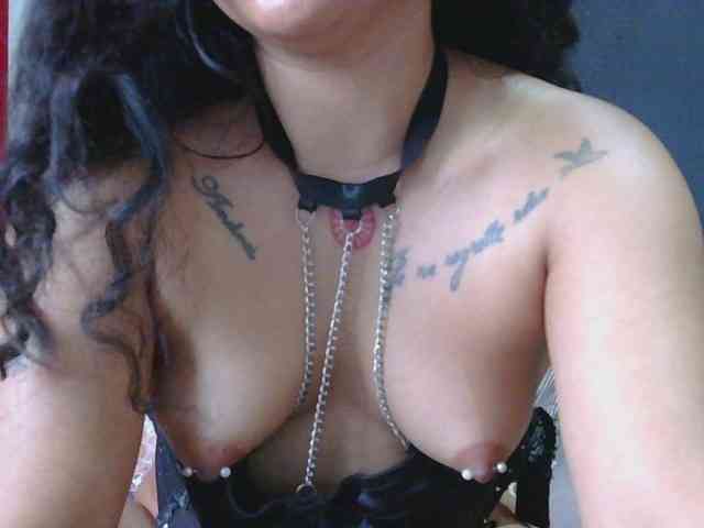HotVenesse webcam