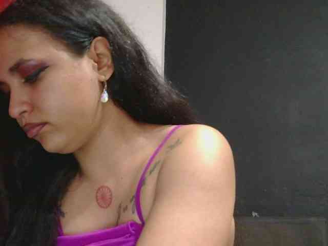 HotVenesse webcam