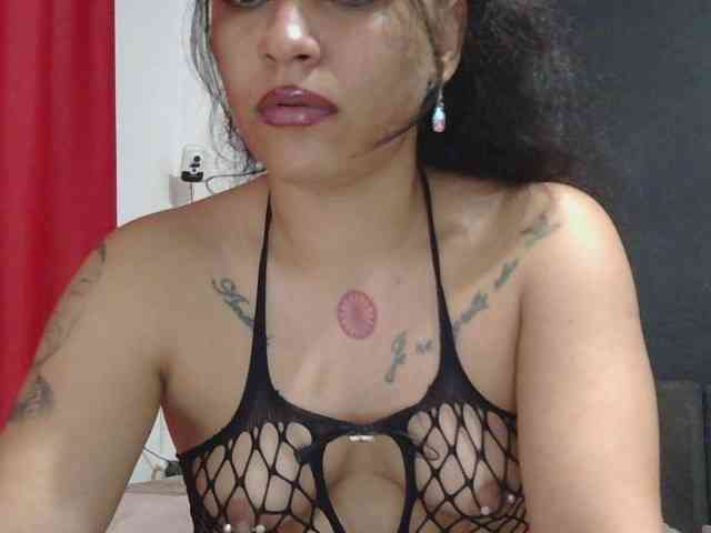 HotVenesse webcam