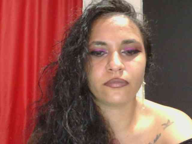HotVenesse webcam