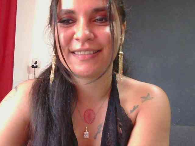 HotVenesse webcam