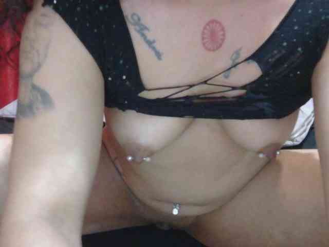HotVenesse webcam