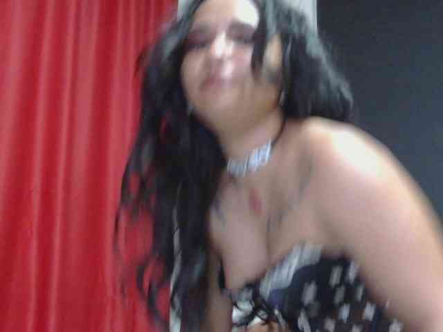 HotVenesse webcam