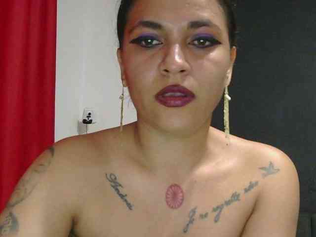 HotVenesse webcam
