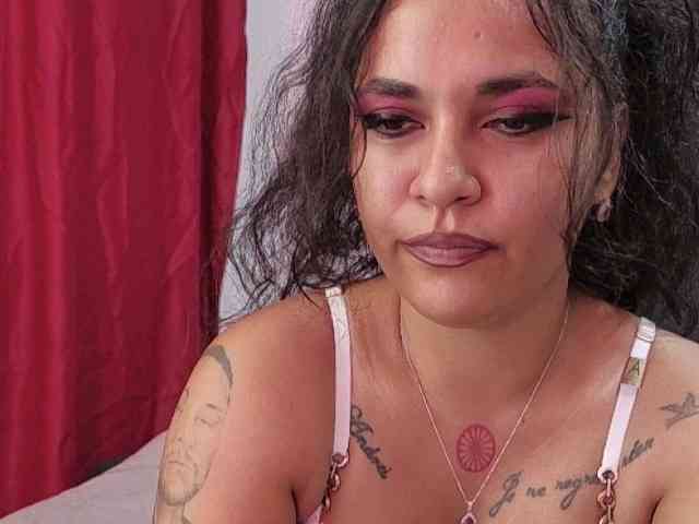 HotVenesse webcam