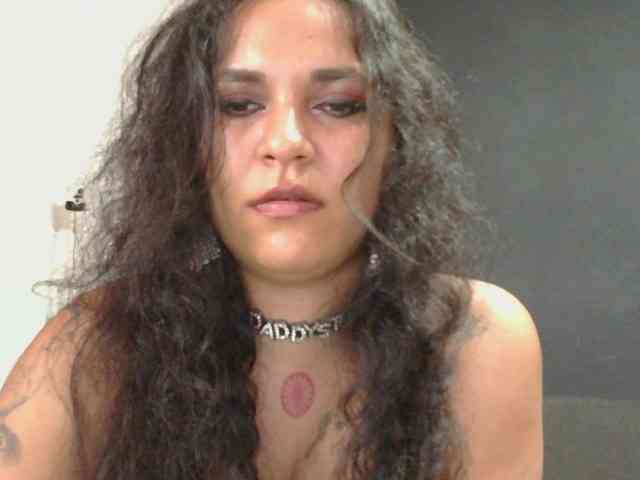 HotVenesse webcam
