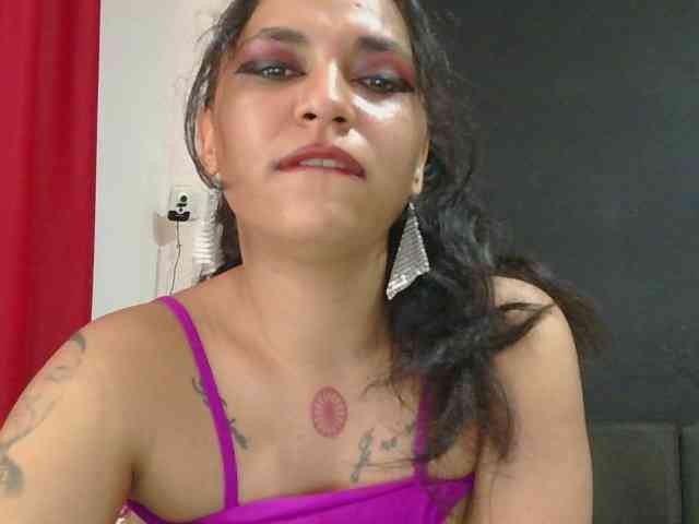 HotVenesse webcam