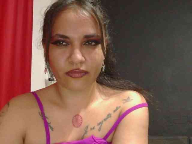HotVenesse webcam