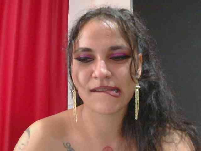 HotVenesse webcam
