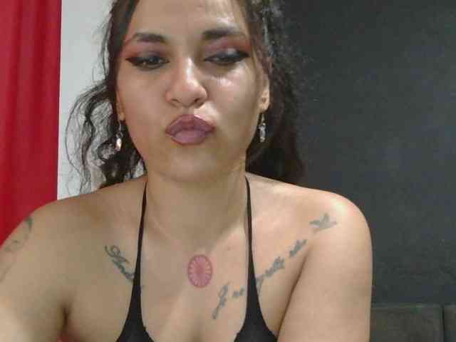 HotVenesse webcam