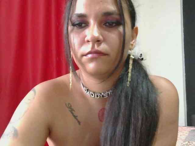 HotVenesse webcam