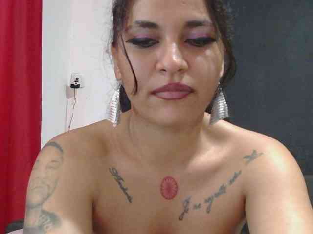 HotVenesse webcam