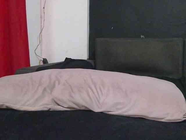 HotVenesse webcam