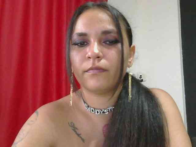 HotVenesse webcam