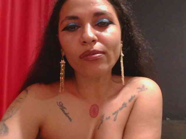 HotVenesse webcam