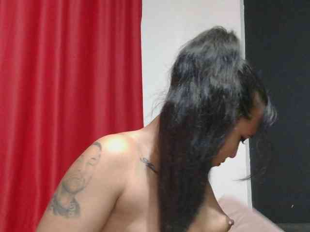 HotVenesse webcam