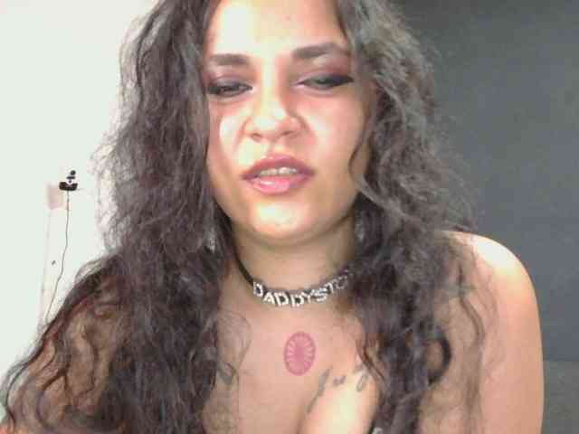 HotVenesse webcam