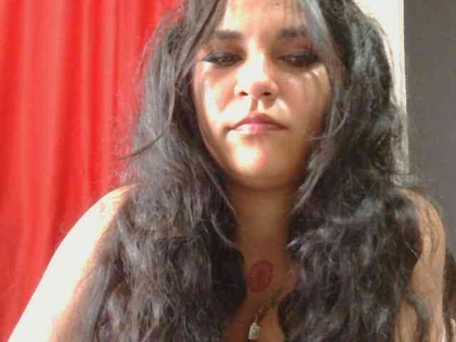 HotVenesse webcam