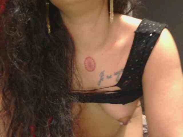 HotVenesse webcam