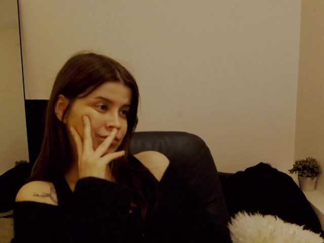 AryaJoliee