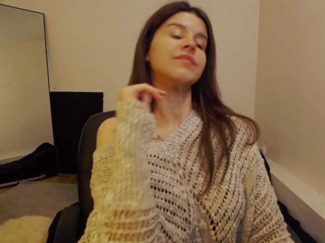 AryaJoliee
