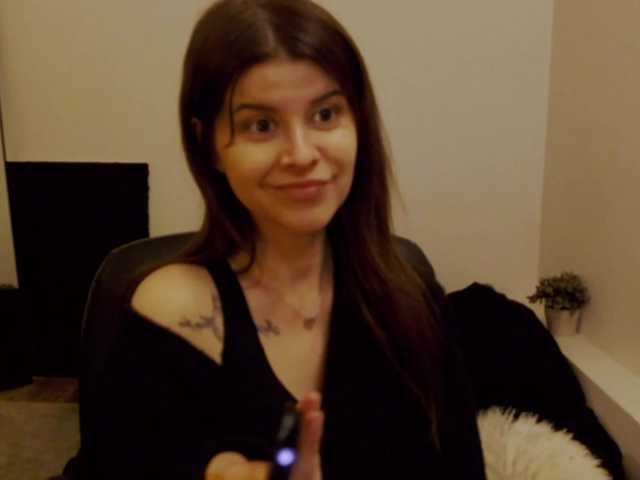 AryaJoliee