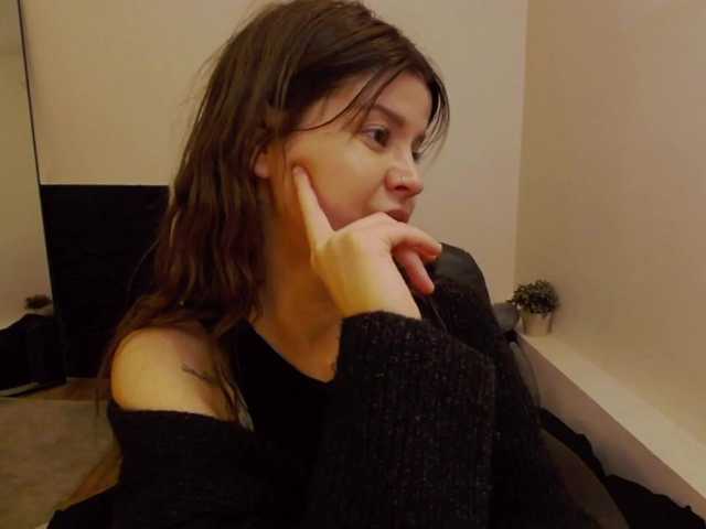 AryaJoliee
