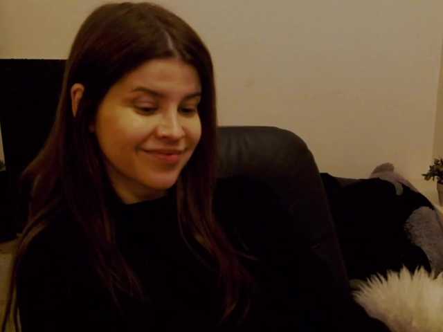 AryaJoliee