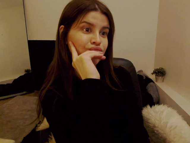 AryaJoliee