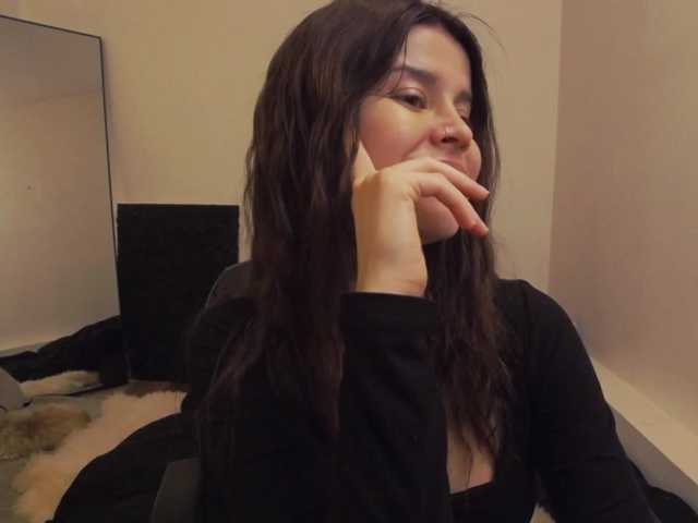 AryaJoliee