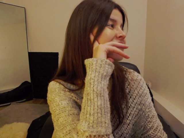 AryaJoliee