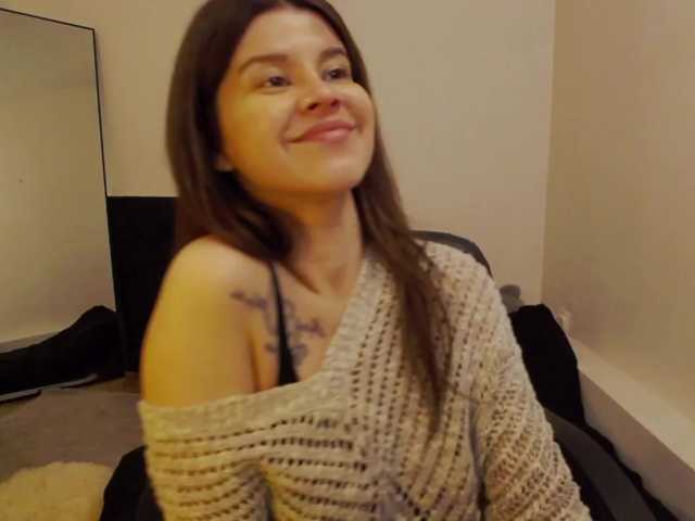 AryaJoliee