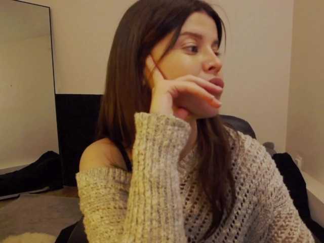 AryaJoliee
