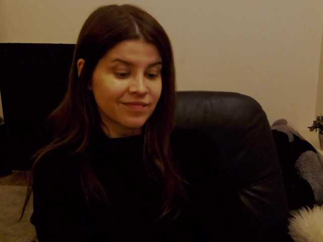 AryaJoliee