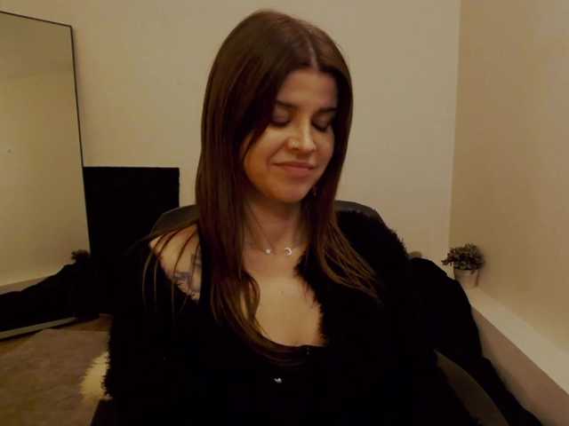 AryaJoliee