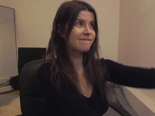 AryaJoliee's BongaCams show and profile