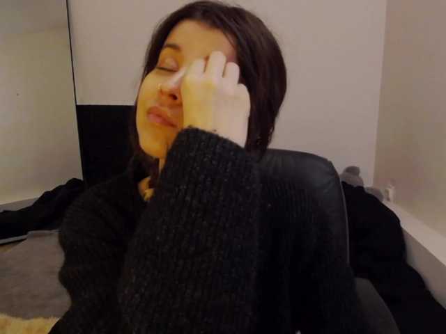 AryaJoliee