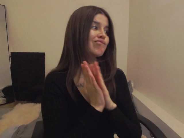 AryaJoliee's BongaCams show and profile