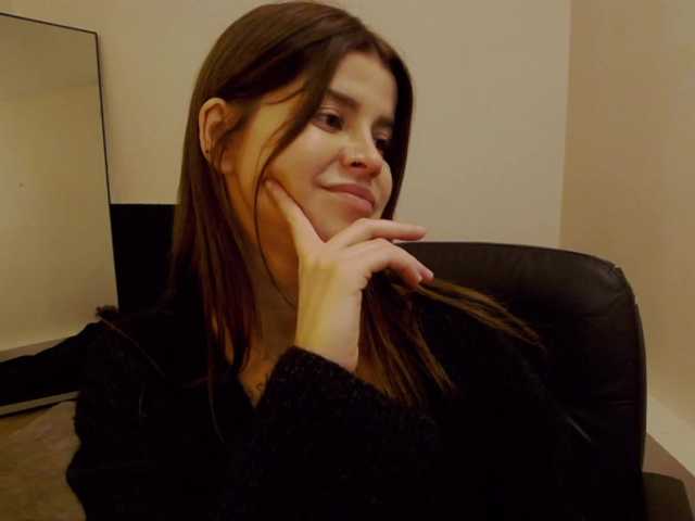 AryaJoliee